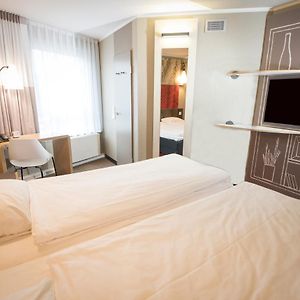 Habitación Estándar con 2 Camas Individuales